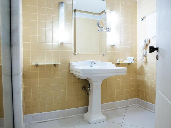 Diamond Hotel : photo 5 de la chambre chambre quadruple de luxe