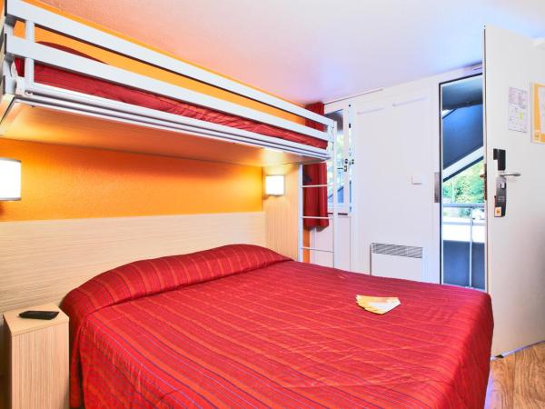 Premiere Classe Vierzon : photo 6 de la chambre chambre triple (1 lit double et 1 lit simple)