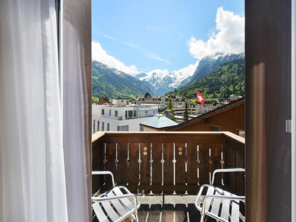 Hotel Central : photo 7 de la chambre chambre double deluxe avec balcon