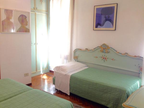 Hotel Serenissima : photo 7 de la chambre chambre triple