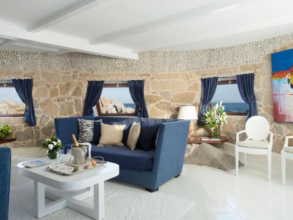 Hotel & SPA des Pecheurs : photo 3 de la chambre suite de luxe avec terrasse et vue sur la mer