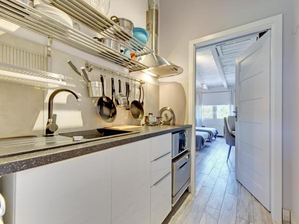 Kamienica Gdynia hotelowe komfortowe łóżka, plaża Orłowo molo : photo 8 de la chambre studio supérieur