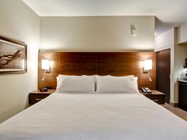 Best Western London Airport Inn & Suites : photo 2 de la chambre chambre lit king-size - accessible aux personnes à mobilité réduite