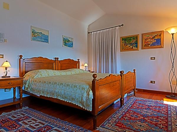 Villa Tuttorotto : photo 2 de la chambre chambre double - vue sur mer