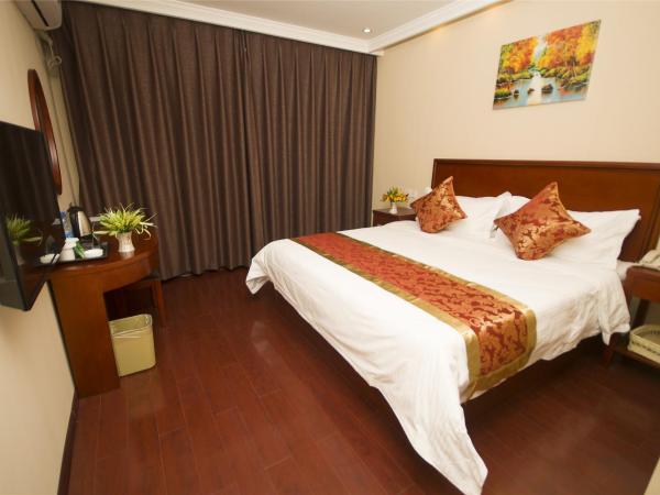 GreenTree Inn Shanghai FTA Waigaoqiao Free Trade Zone North Subway Station Shell Hotel : photo 5 de la chambre offre citoyens chinois - chambre double