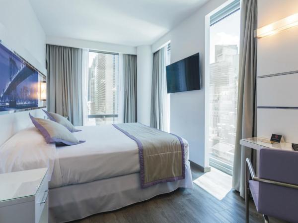 Riu Plaza New York Times Square : photo 1 de la chambre chambre lit king-size supérieure deluxe avec vue