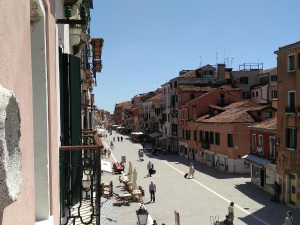 Hotel Ca' Formenta : photo 7 de la chambre chambre double ou lits jumeaux supérieure avec vue sur lagune
