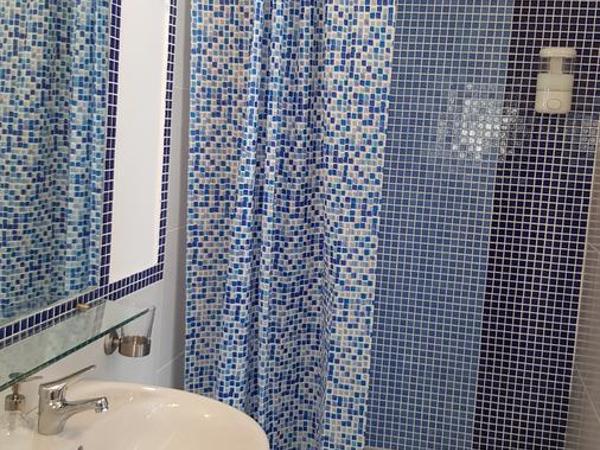 B&B Aminei Metrò : photo 1 de la chambre chambre double deluxe avec douche