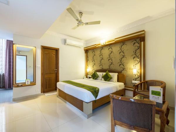 Treebo Akshaya Lalbagh Inn : photo 1 de la chambre [sanitized] standard  double room