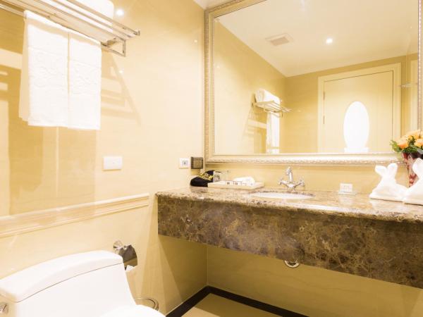 LK President : photo 4 de la chambre suite 2 chambres avec lit king-size