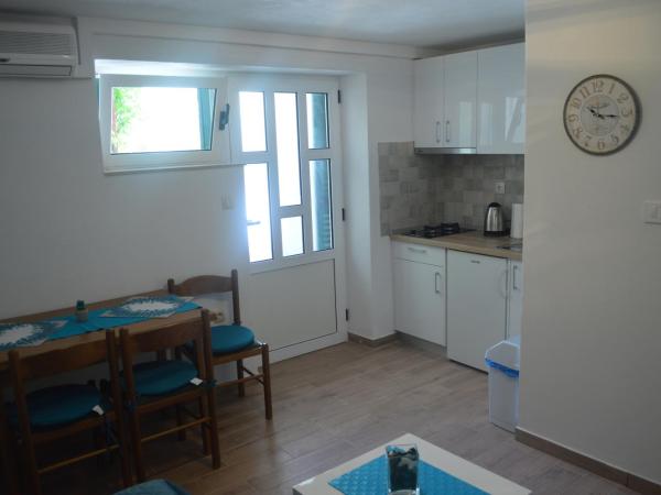 Apartments Marino Gojak : photo 8 de la chambre appartement 1 chambre avec terrasse