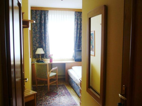 Hotel Restaurant - Häuserl im Wald Graz : photo 4 de la chambre chambre simple