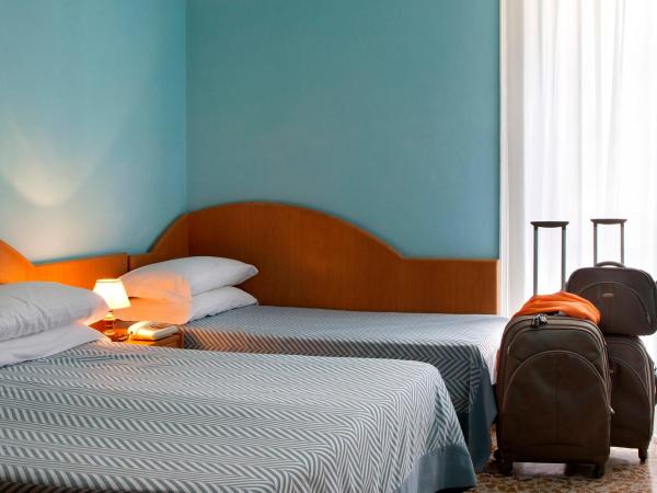 Hotel Del Corso : photo 3 de la chambre chambre triple