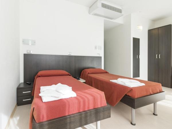 Hotel Sharing : photo 7 de la chambre chambre lits jumeaux