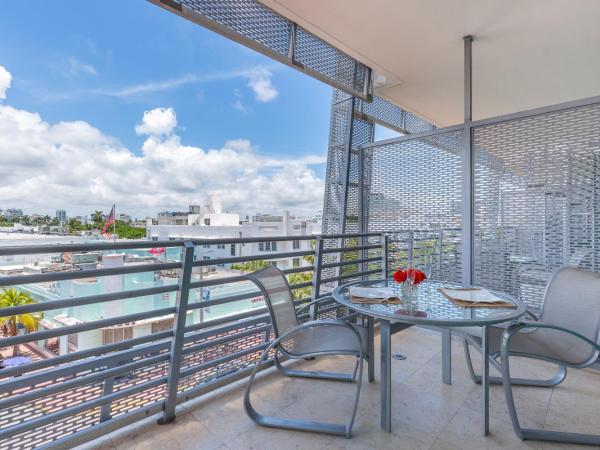 SBV Luxury Ocean Hotel Suites : photo 3 de la chambre suite española avec balcon