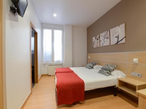 Pension Kursaal : photo 1 de la chambre chambre intérieure double ou lits jumeaux