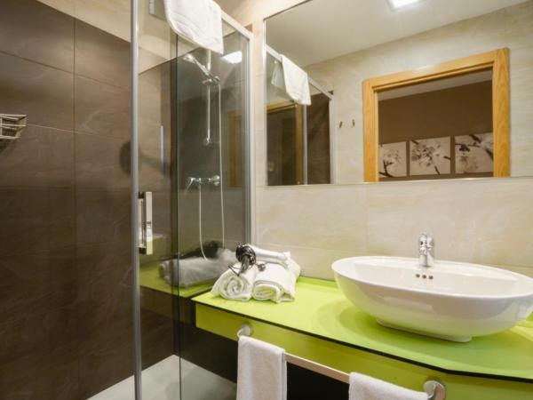 Pension Kursaal : photo 5 de la chambre chambre double ou lits jumeaux extérieure