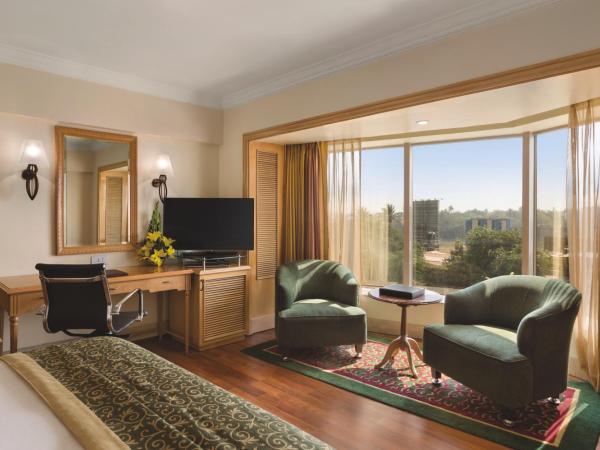 Ramada Plaza By Wyndham Palm Grove : photo 4 de la chambre suite deluxe - vue sur mer