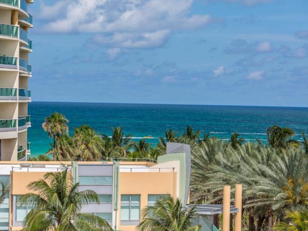 SBV Luxury Ocean Hotel Suites : photo 10 de la chambre penthouse - vue partielle sur océan 
