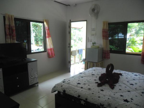 Baansanook Resort & Swimming Pool : photo 4 de la chambre bungalow climatis 