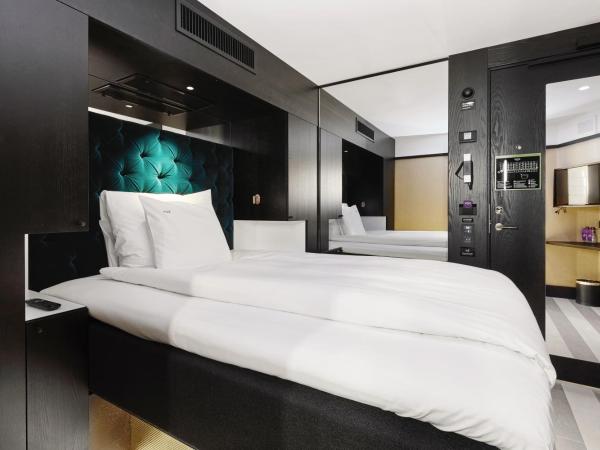 Vox Hotel : photo 1 de la chambre petite chambre double sans fenêtre