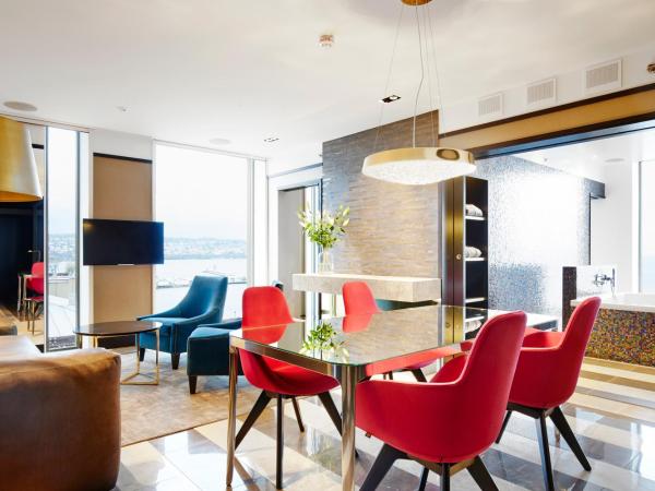 Vox Hotel : photo 2 de la chambre grande suite avec vue sur le lac