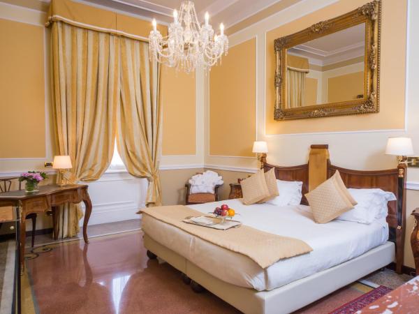 Hotel Bristol Palace : photo 1 de la chambre chambre deluxe double ou lits jumeaux