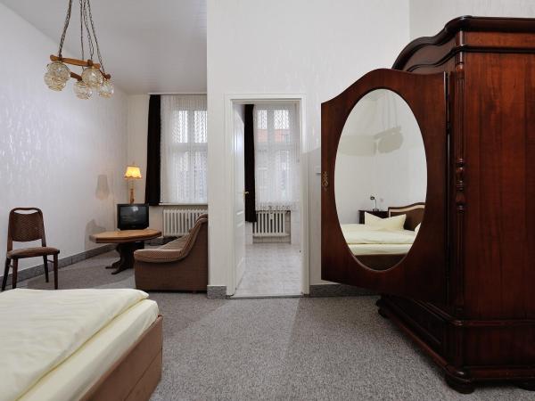 Hotelpension Margrit : photo 9 de la chambre chambre double ou lits jumeaux