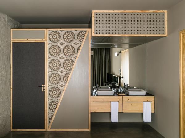 Armazém Luxury Housing- Architectural & Design Hotel : photo 3 de la chambre suite