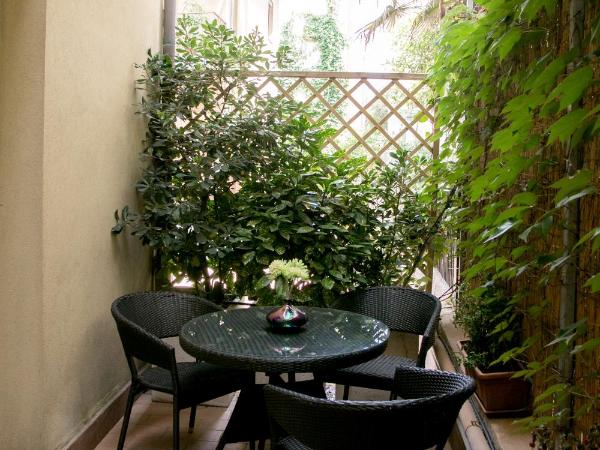 Residence Villa Ofelia : photo 8 de la chambre studio avec patio privé - rez-de-chaussée