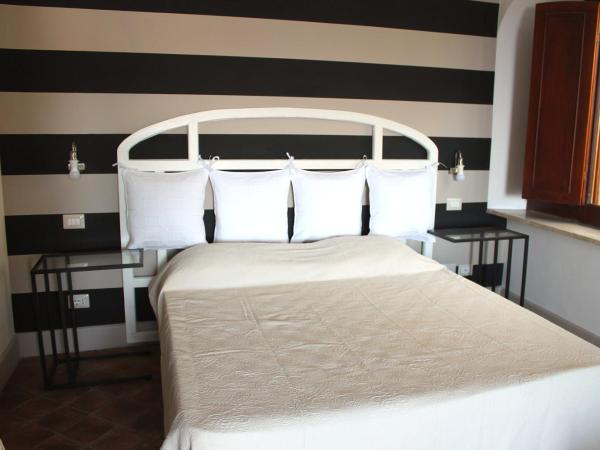 La Via del Mare : photo 6 de la chambre chambre lit king-size - vue sur mer