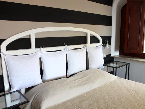 Casa Via del Mare : photo 9 de la chambre chambre lit king-size - vue sur mer