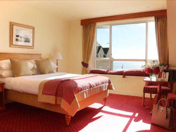 Galway Bay Hotel Conference & Leisure Centre : photo 4 de la chambre chambre double ou lits jumeaux supérieure - vue sur mer