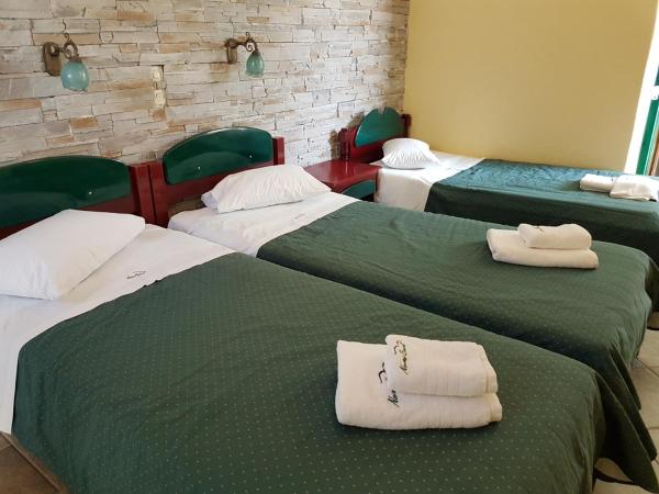Hotel Naxos Beach : photo 5 de la chambre chambre triple