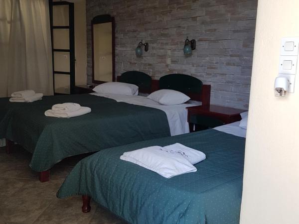 Hotel Naxos Beach : photo 4 de la chambre chambre triple