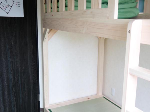 Guesthouse WIND VILLA Kyoto : photo 3 de la chambre chambre avec lits superposés et salle de bains commune