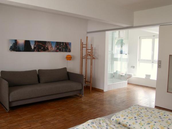 Basel Backpack : photo 6 de la chambre chambre double avec salle de bains privative