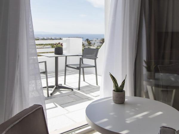 Livin Mykonos Hotel - Adults Only : photo 4 de la chambre suite junior - vue sur mer