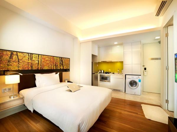 The Signature Hotel & Serviced Suites Kuala Lumpur : photo 1 de la chambre studio lit queen-size de luxe