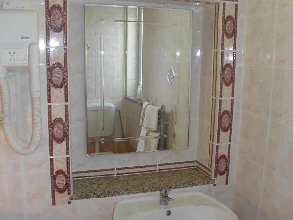 Gargamelo Pension : photo 3 de la chambre chambre triple Économique