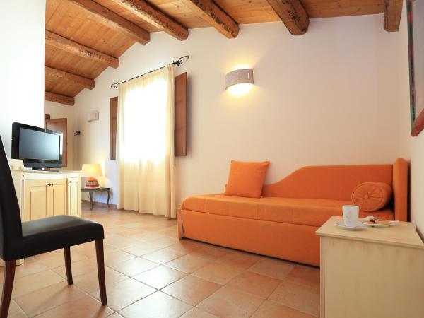 Alghero Resort Country Hotel & Spa : photo 6 de la chambre chambre quadruple confort