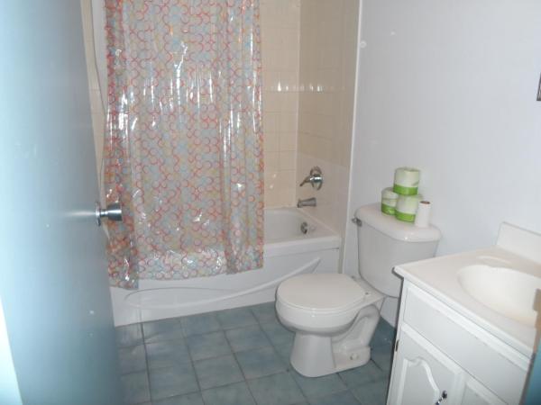 Neill Wycik Hotel : photo 1 de la chambre chambre simple basique avec salle de bains commune