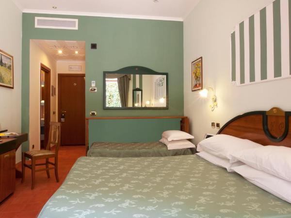 Hotel Prestige : photo 2 de la chambre chambre triple