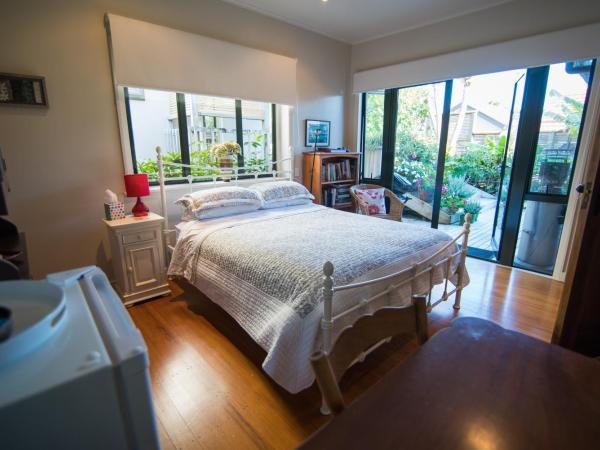 Terry and Cindy's Bed and Breakfast : photo 2 de la chambre chambre lit queen-size