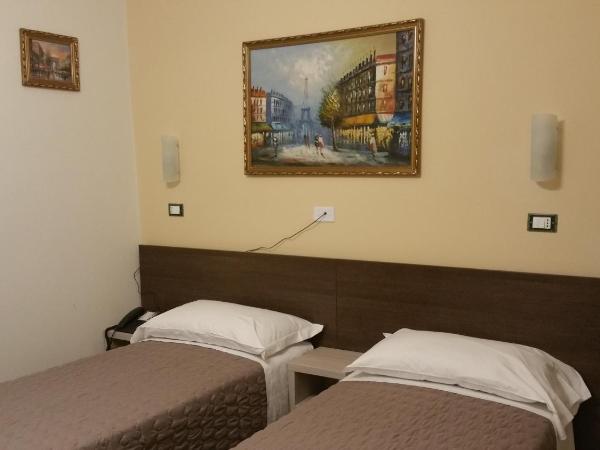 Hotel Tommaseo : photo 2 de la chambre chambre double ou lits jumeaux