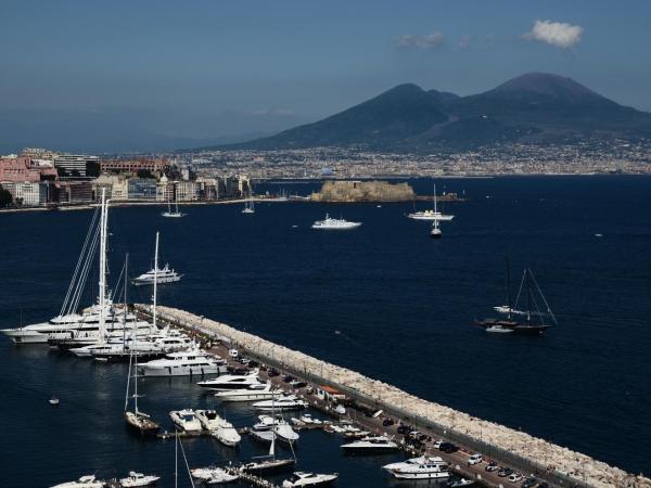 Suite 52 : photo 3 de la chambre suite lit king-size - vue sur mer