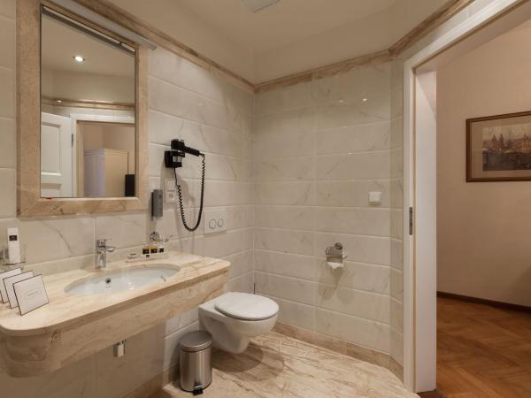 Little King U Malvaze : photo 5 de la chambre chambre double exécutive