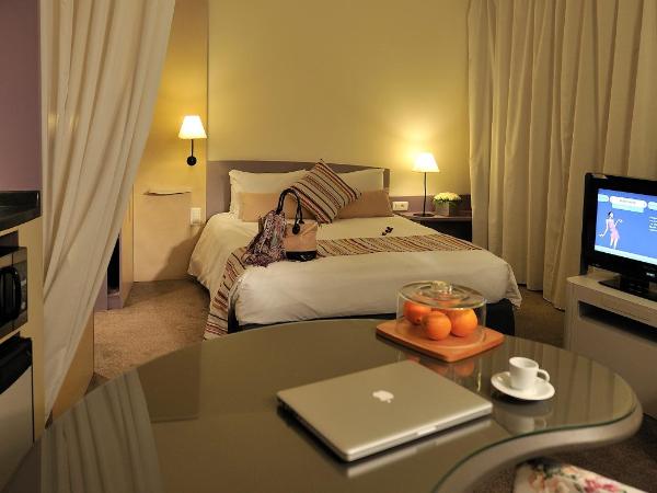 Novotel Marrakech Hivernage : photo 9 de la chambre chambre double supérieure avec canapé - vue sur piscine