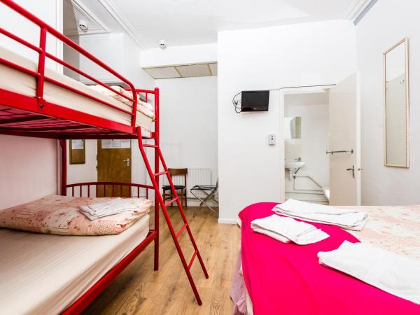 UK Travel & Hospitality LTD TA Canberra Hotel : photo 2 de la chambre grande chambre familiale