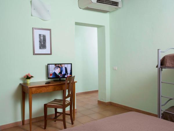 Villa Tuscany Siena : photo 10 de la chambre chambre quadruple